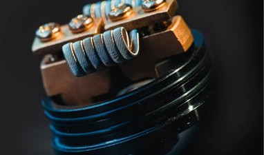 Researchers Say Vaping May Help Smokers Quit